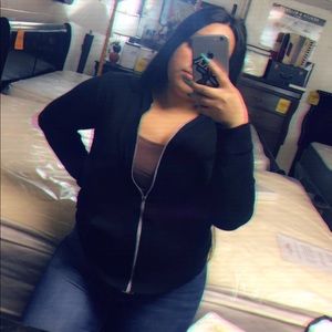 Meet your Posher, Kasandra